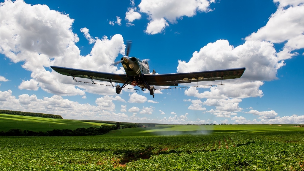 Synerjet entrega primeira aeronave Ipanema EMB 203 no Paraguai