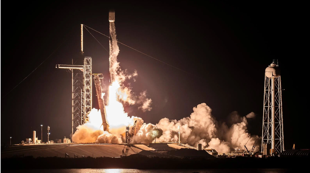 Avião espacial X-37B construído pela Boeing é lançado com sucesso