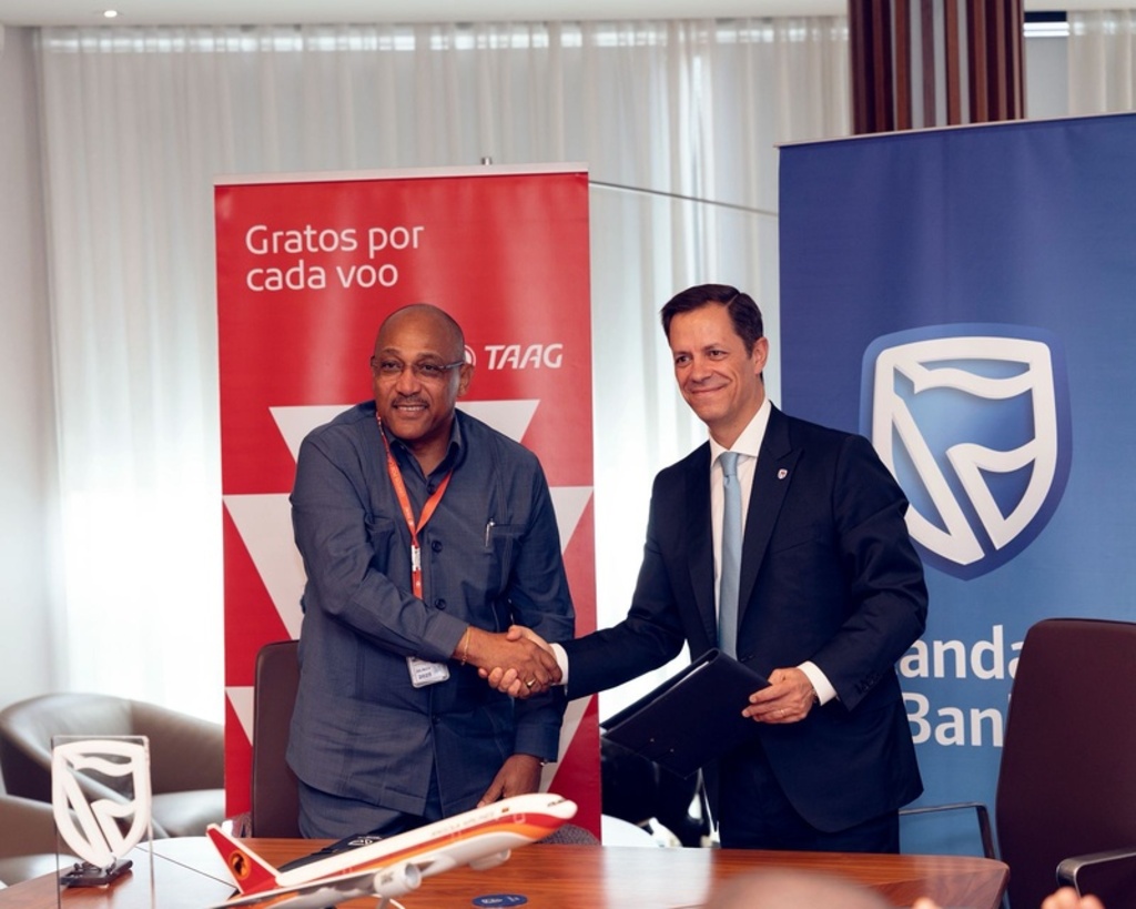TAAG e Standard Bank Angola celebram parceria para facilitar a compra de passagens em parcelas mensais