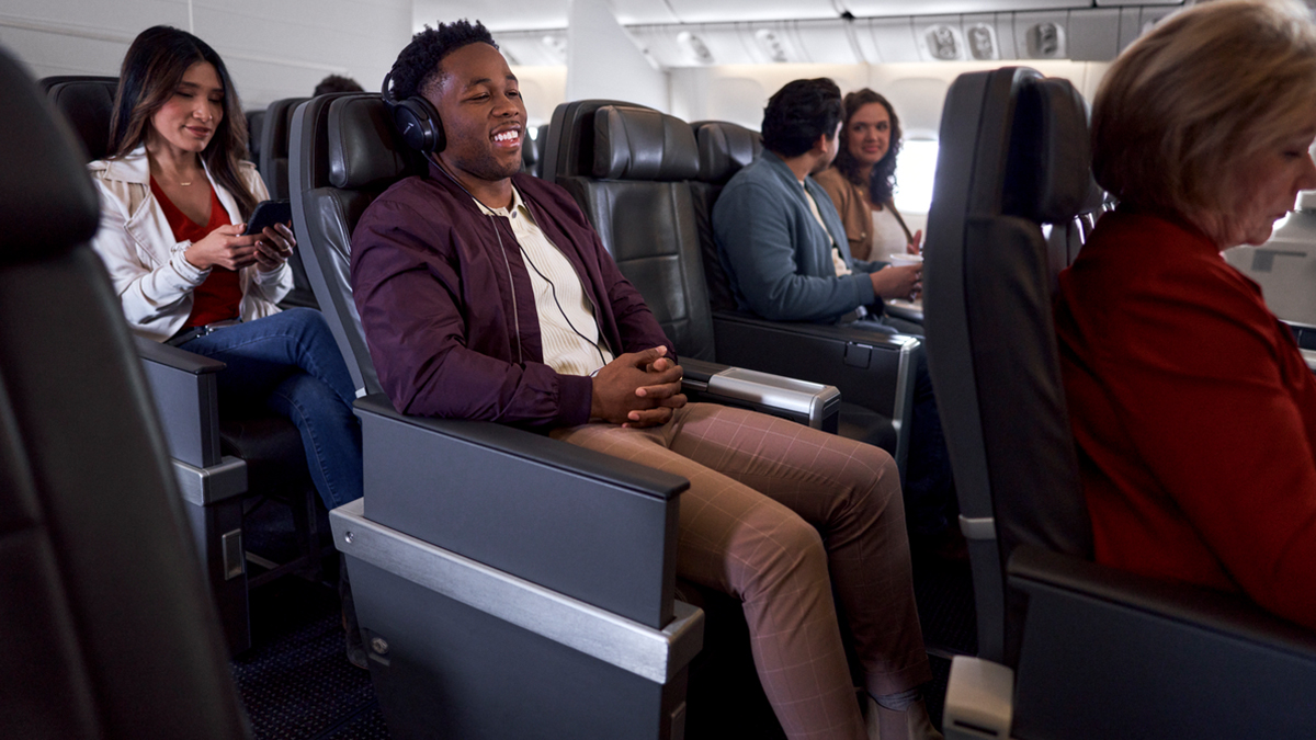 American Airlines expande serviço Premium Economy para a rota Nova York-Los Angeles