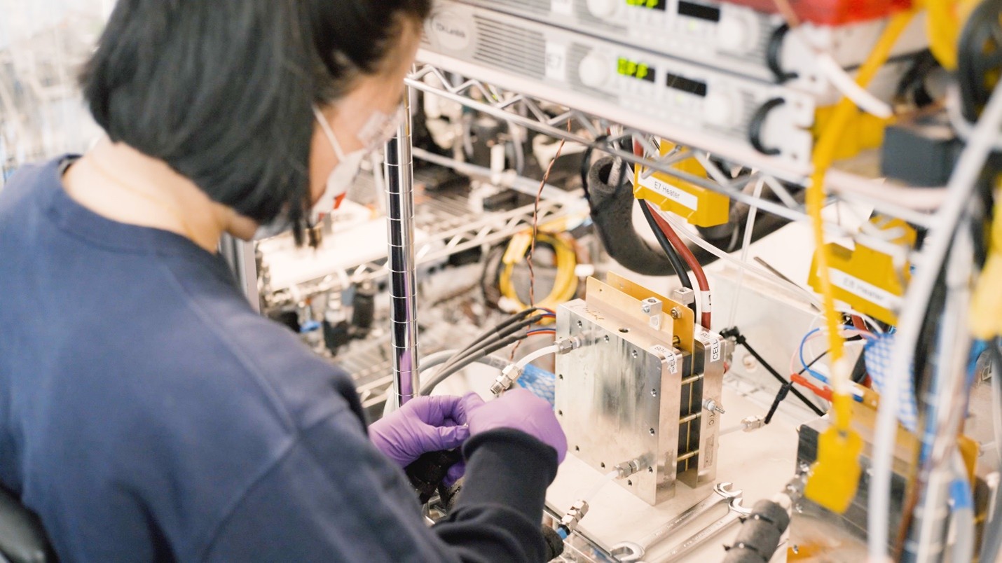 Do ar ao combustível de aviação: a United anuncia investimento na empresa Twelve, de combustíveis “Power-to-liquid”